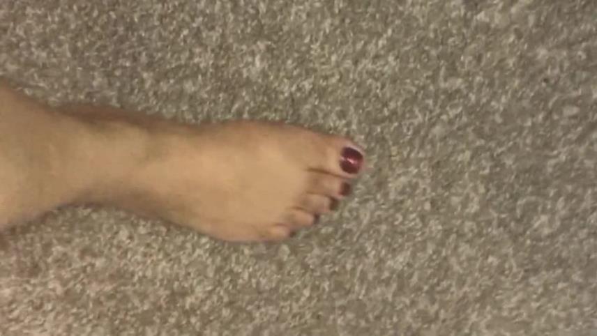 Footsies dragging across the floor [updated: 2024-09-03]