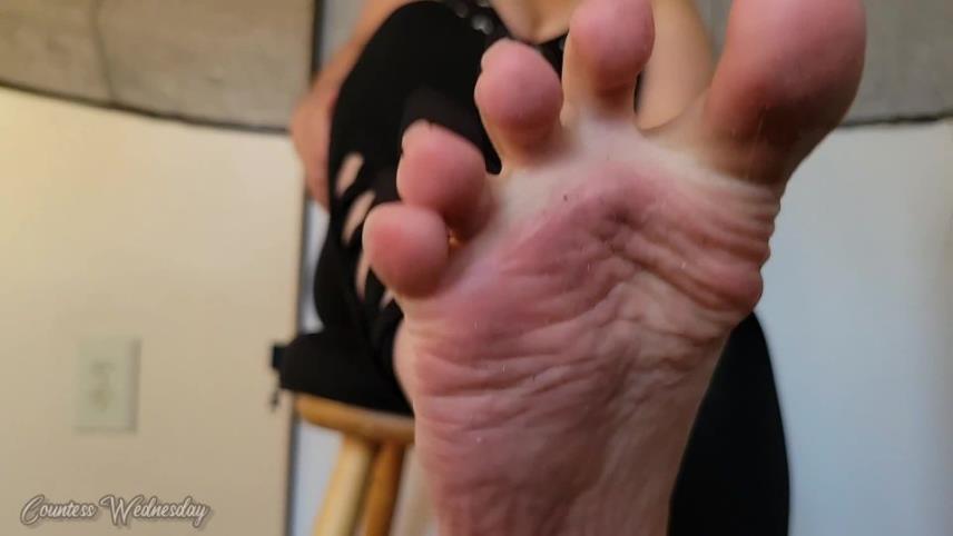 Countess Wednesday - Clean My Dirty Feet with Your Mouth - FullHD 1080p [updated: 2024-09-05]