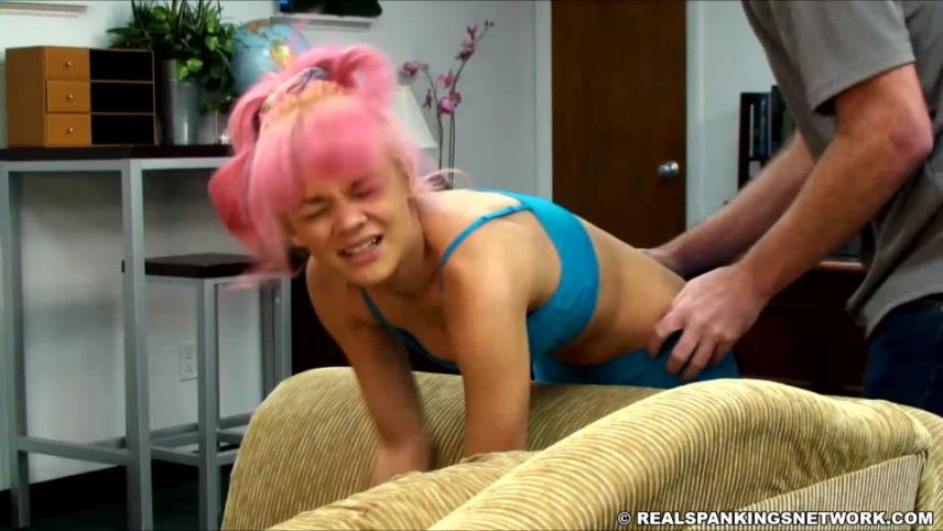 realspankingsnetwork – MP4/Full HD – Kiki Spanked For Being Late [updated: 2024-09-11]