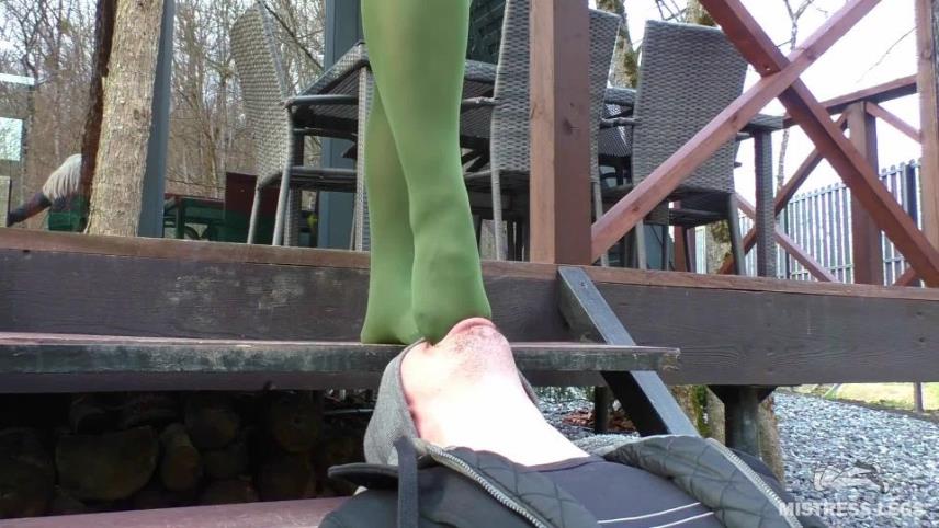 Mistress Legs - Gentle Foot Worship Mistress Feet In Green Pantyhose Outdoor - FullHD 1080p [updated: 2024-09-12]