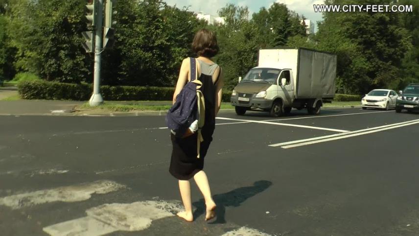 City Feet – A slender barefoot brunette. part 4. [updated: 2024-09-18]