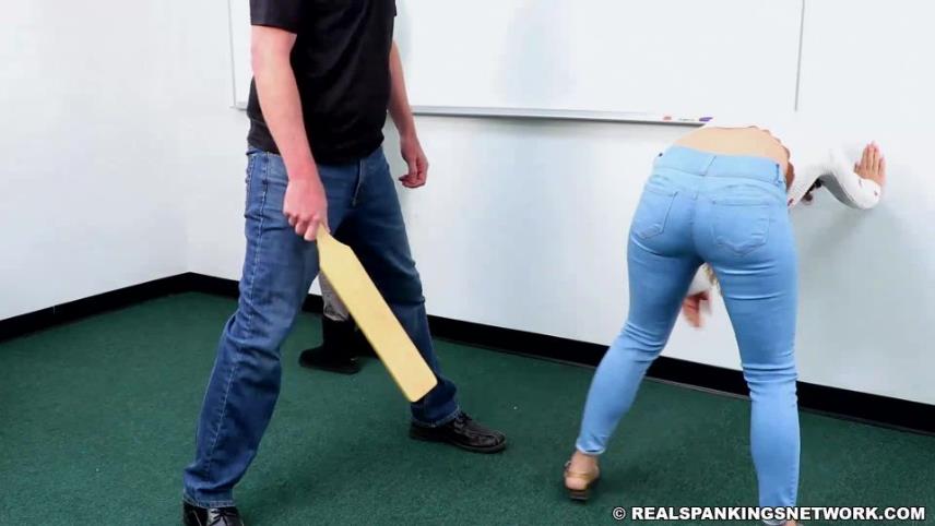 Real Spankings – Pulled From Class For A Paddling (part 1) [updated: 2024-09-18]