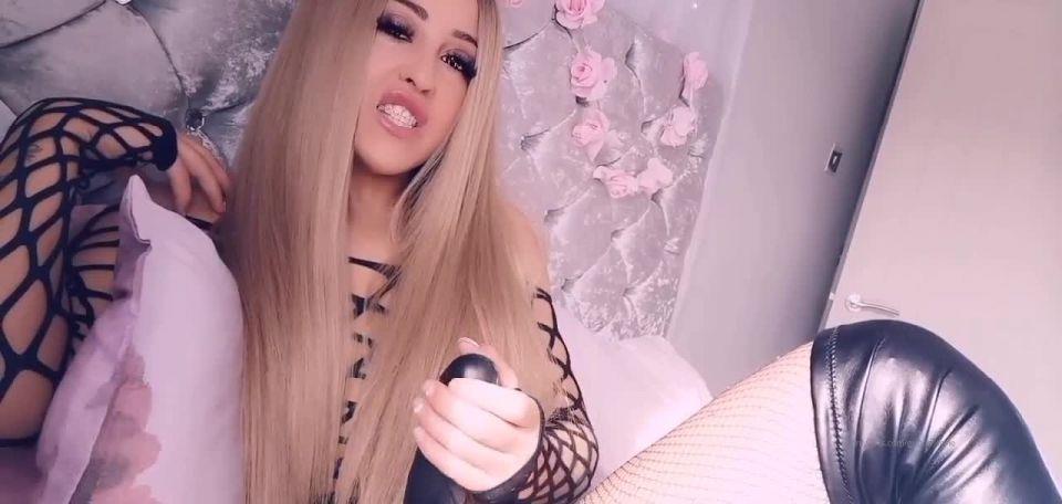 I’m Already Craving A Huge, Fat Cock, Arent You – GODDESS EVIE [updated: 2024-09-25]