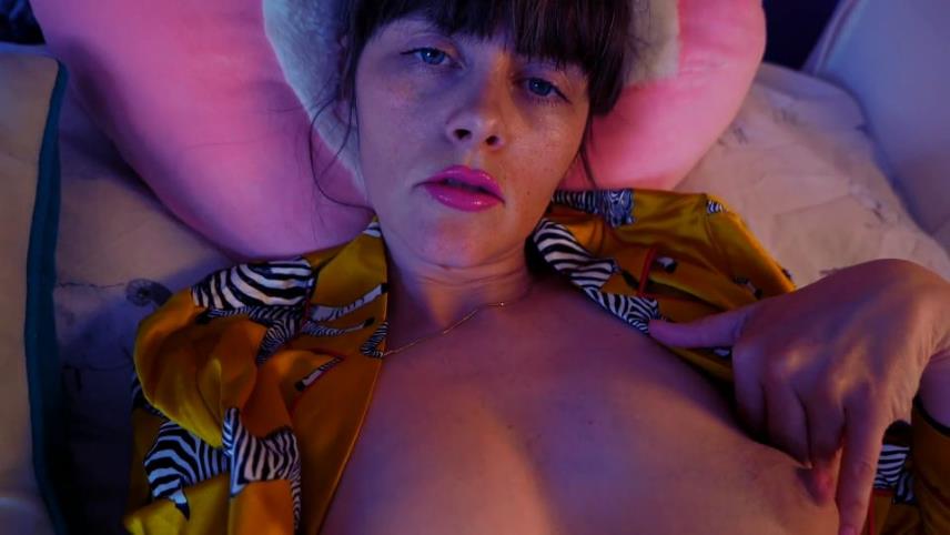 Sydney Harwin – WTF Mommy [updated: 2024-09-26]