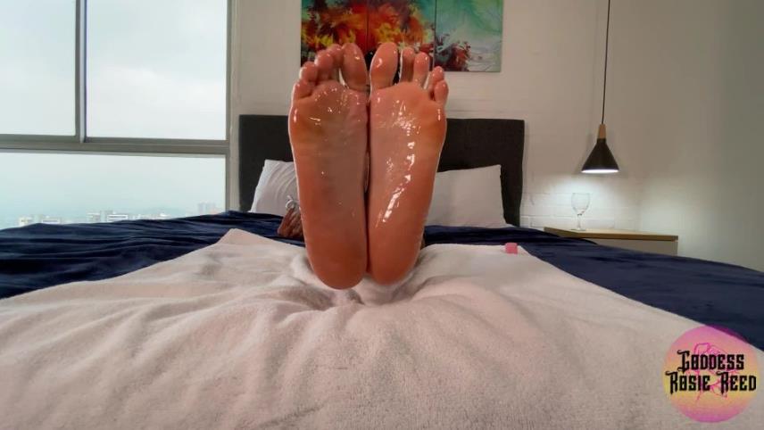 goddess rosie reed aka rosiereed bitch for oily foot brat [updated: 2024-09-26]