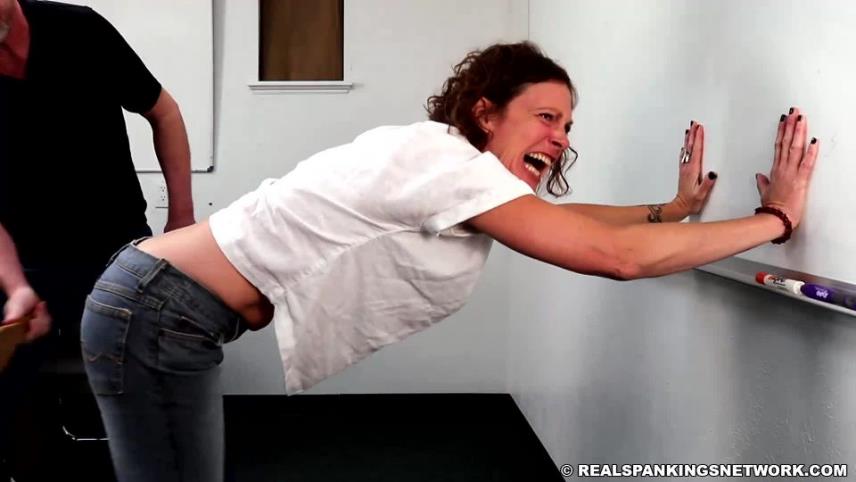 RealSpankings – Pulled From Class For A Paddling [updated: 2024-09-29]