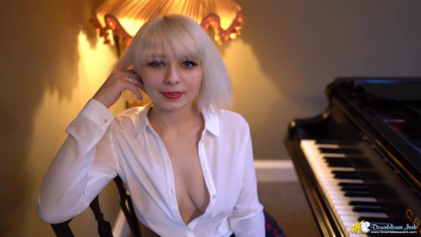 DownBlouse Jerk – dolliiy rock hard pianist [updated: 2024-10-02]