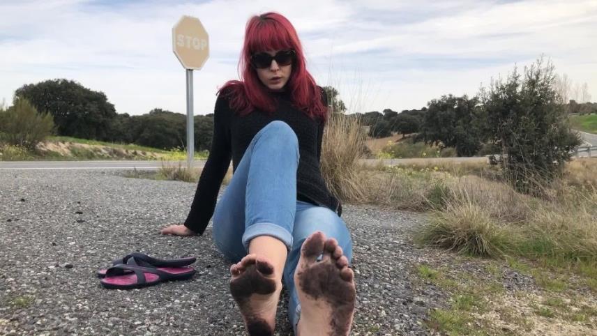 Candystart - Dirty feet soles walking and teasing [updated: 2024-10-05]