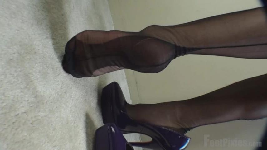 Stockings Soles [FootPixies] Jade (315 MB), femdom feet slave on pov [updated: 2024-10-05]