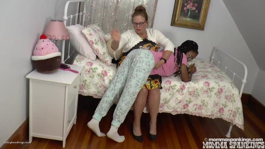 MommaSpankings – Blaire’s Bedtime Spanking pt1 – Blaire, Miss Elizabeth [updated: 2024-10-07]