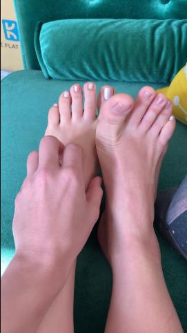 findomchristine 04-11-2019 I know how weak my feet make you. It s pathe [updated: 2024-10-09]