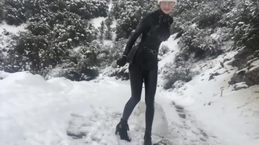 Bondage Life – Snow Day (Latex Edition) – Rachel Greyhound [updated: 2024-10-14]