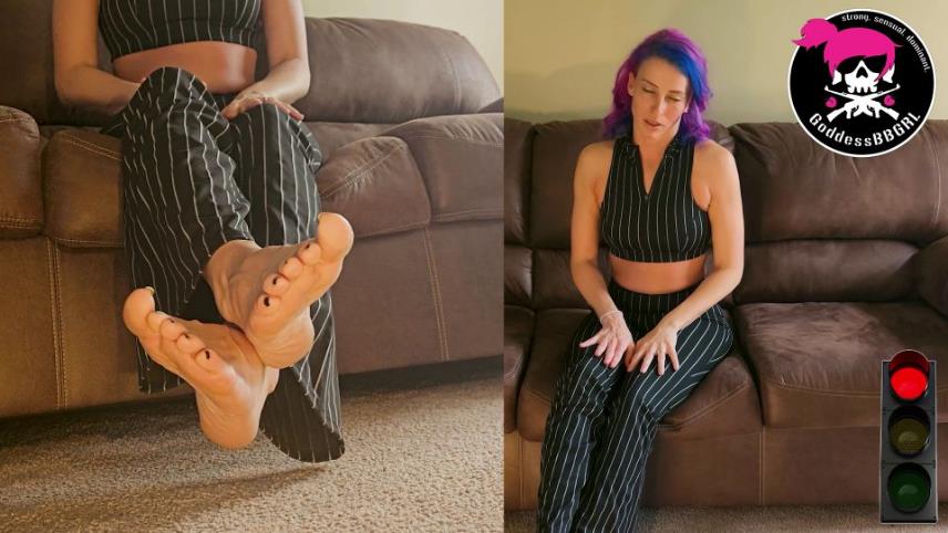 EXTREME FEET CLIPS – Smell My Feet While You Cum [updated: 2024-10-16]