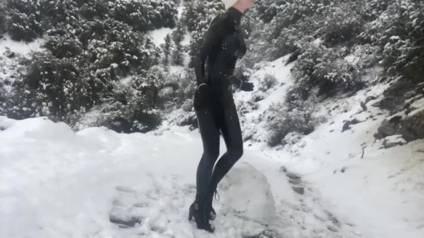 BondageLife – Snow Day (Latex Edition) – Rachel Greyhound [updated: 2024-10-17]