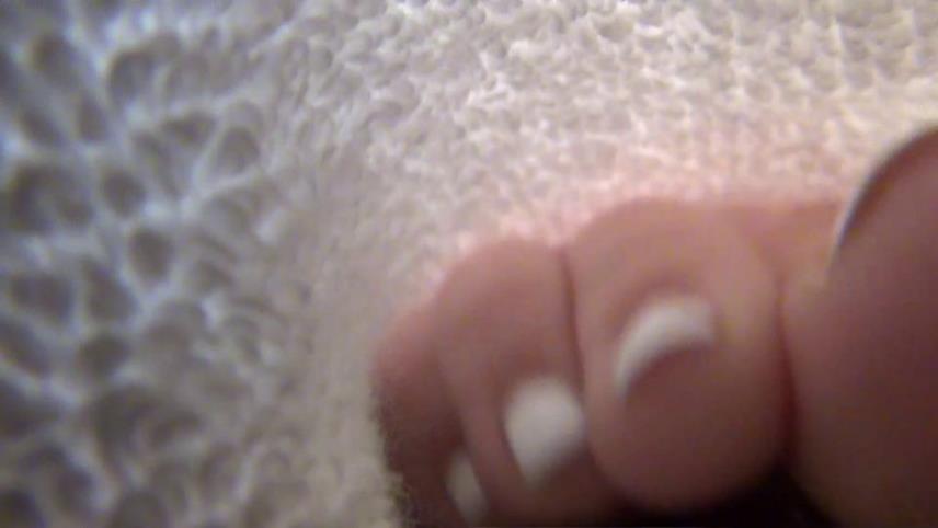 Southern Giantess – Molli’s Stinky Foot Is My New Wife [updated: 2024-10-18]