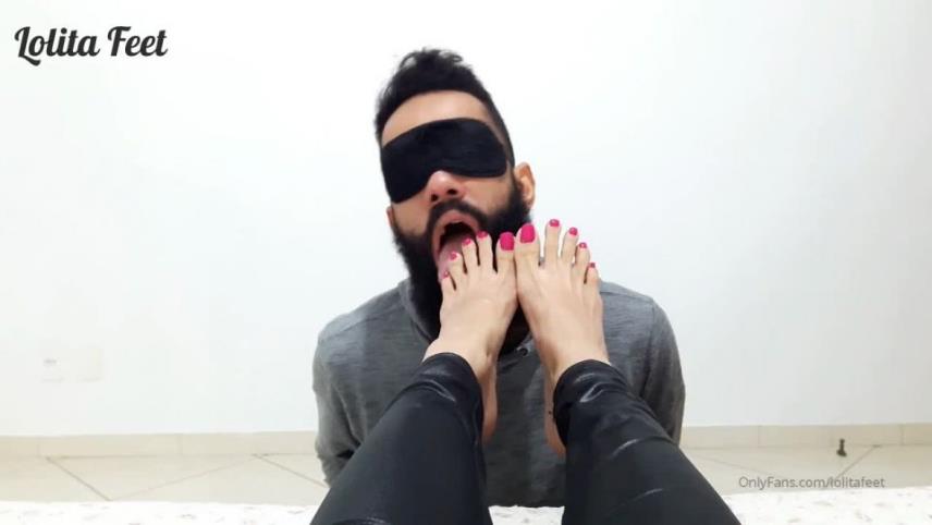 lolitafeet 12-07-2019 On the edge of my bed at my feet the slave dedicates his [updated: 2024-10-19]