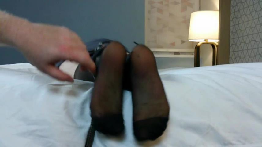 Meretrix in Nylons [updated: 2024-10-19]