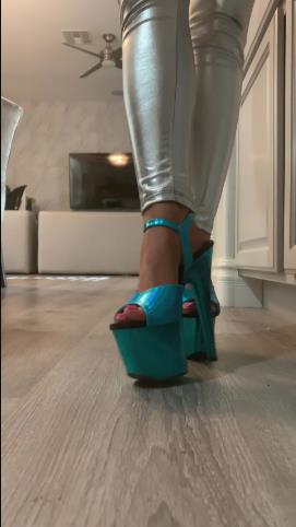 missroxanarae 25-04-2019 Foot fetish [updated: 2024-10-20]