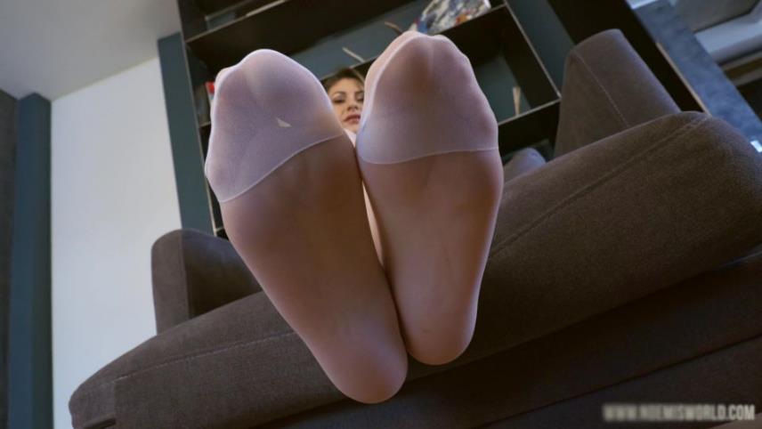 Nikola - Would you sniff her white nylons? [updated: 2024-10-20]