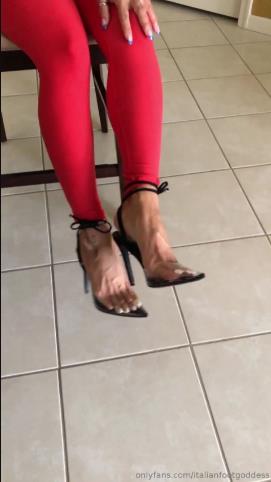 italianfootgoddess 29042019 enjoy this stunningly sexy red leggging clear pump video love you guys [updated: 2024-10-22]