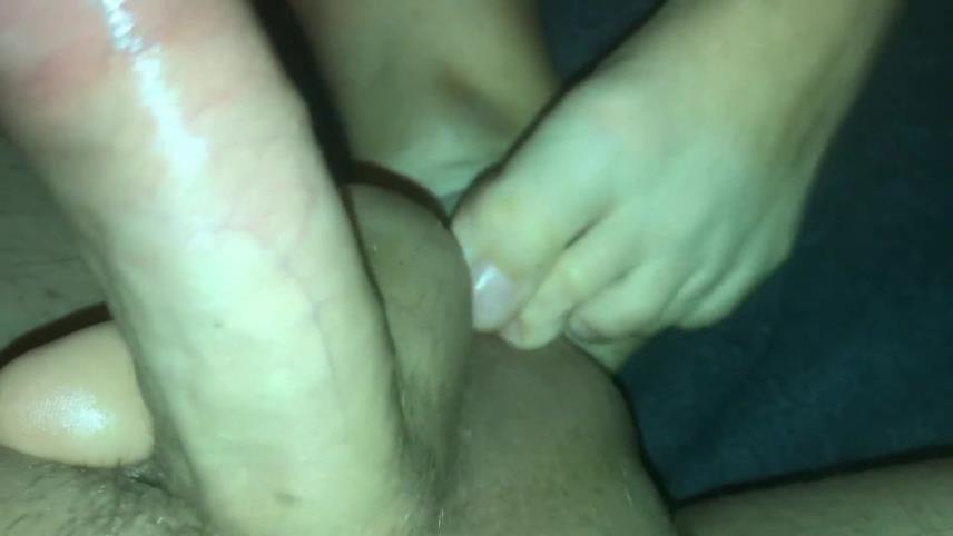 Plays with Balls – Amateur Footjob #21 – Socks, Kicking, Ballbusting, Cum in Socks [updated: 2024-10-26]