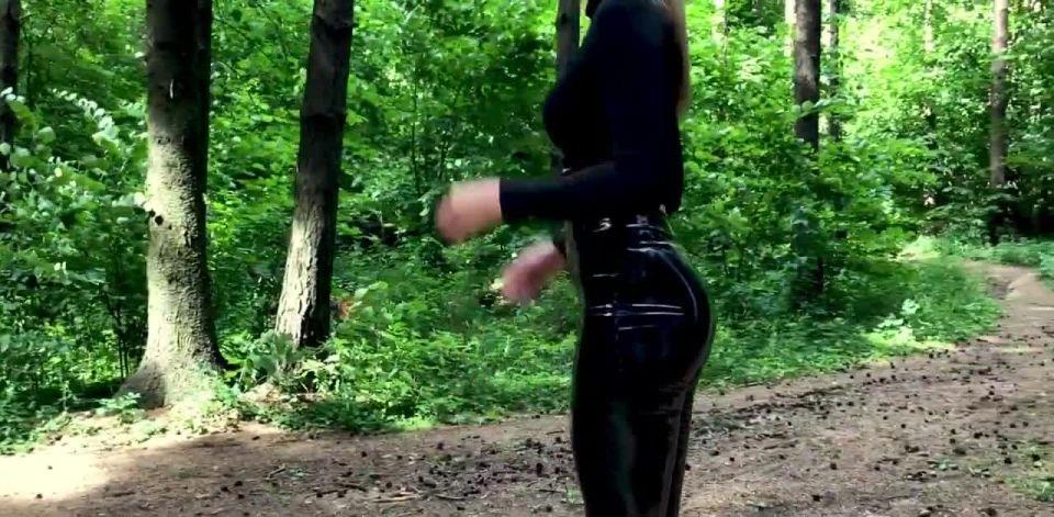 Tatyana T Walk In The Sunny Forest [MyLatexBabe] (SD 628p) [updated: 2024-10-26]