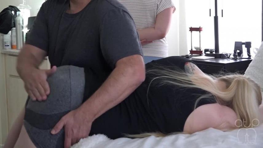 Spanked in front of Friends – Stevie Rose [updated: 2024-10-29]