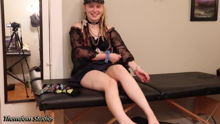 Themdom Studios – Sweaty Ticklish Foot Worship – Chey [updated: 2024-10-30]