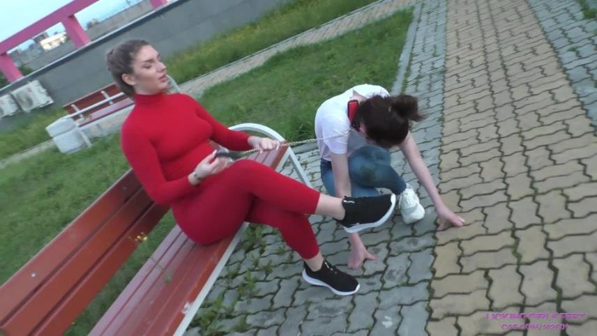 Licking Girls Feet – Lets take a walk together – Outdoor humiliation [updated: 2024-11-03]