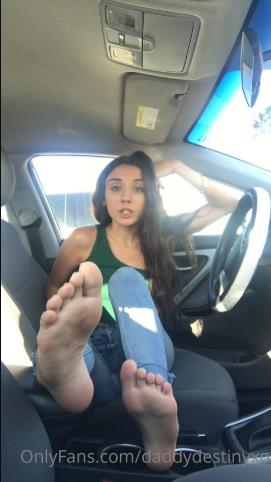 daddydestinyxo – Freaking Friday Vid for my foot freaks [updated: 2024-11-21]