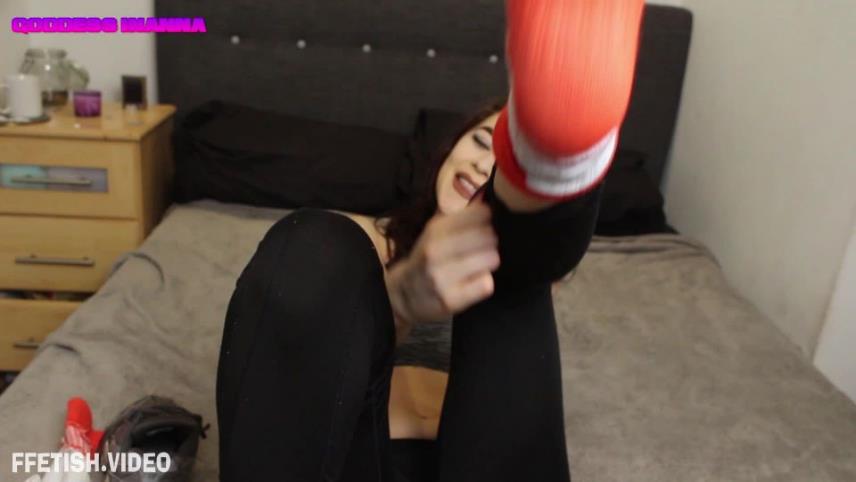 Goddess Inannax - Clean Me Up After The Gym Pt. 1 - Sweaty, Smelly Feet [updated: 2024-12-02]