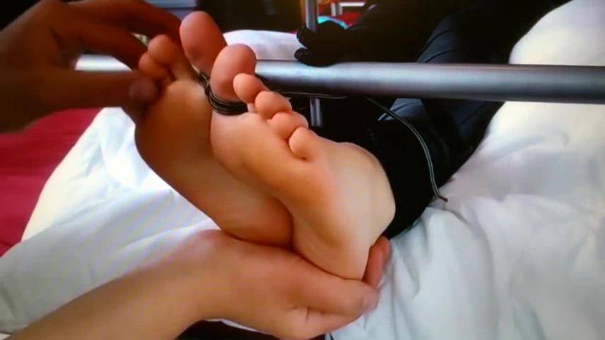 Girl Friends Feet Tickle Tortured [updated: 2024-12-08]