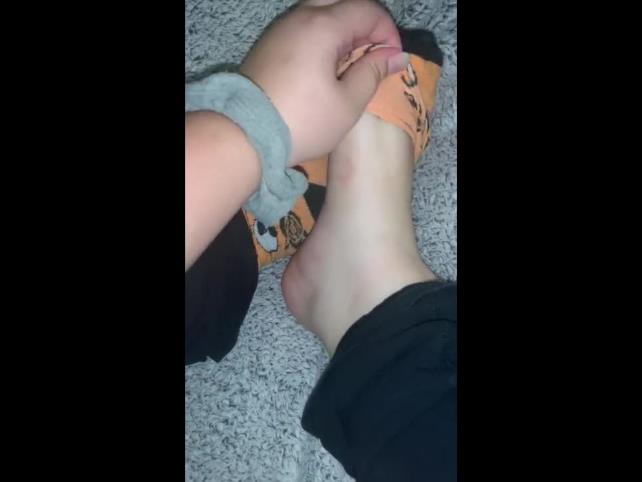 Ripoff foot sesh(porn) [updated: 2024-12-09]