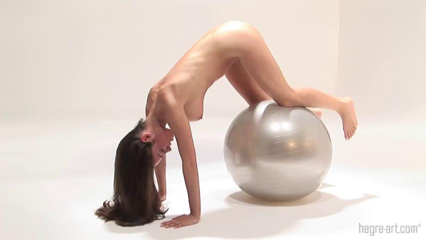 Muriel Fitness Ball [Hegre-Art] (FullHD 1080p) [updated: 2024-12-10]