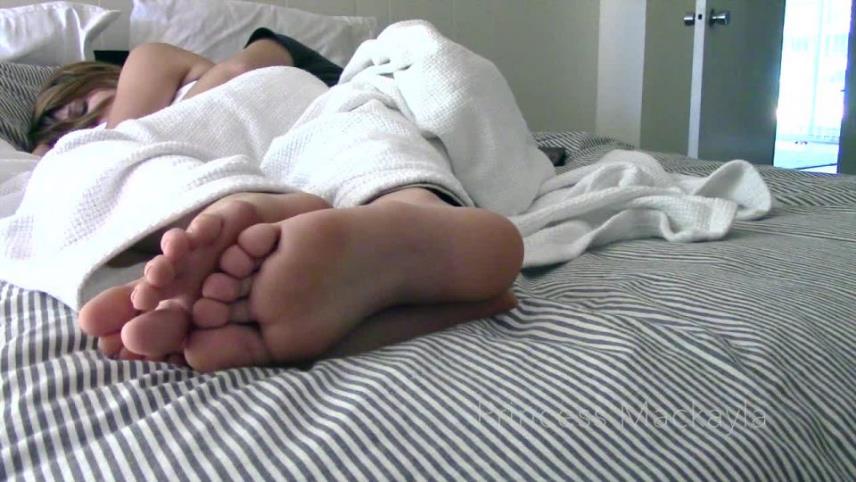 Princess Mackayla - Sleepy Feet - Boyfriend Edition [updated: 2024-12-11]