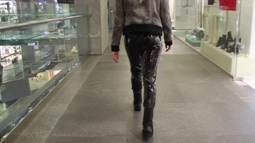 Shiny Leather Heaven aka Leather Love – Vinyl Pants in Public [updated: 2024-12-12]