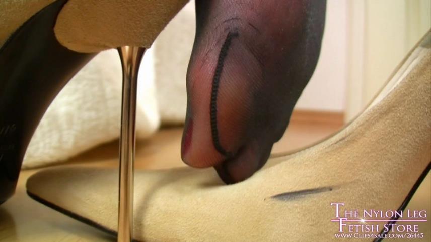 Clips4sale - The Nylon Leg Fetish Store - Pure Dangling With Cream Stilettos - FullHD 1080p [updated: 2024-12-19]