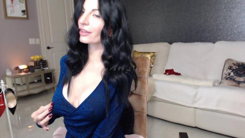 Mistress Lilyan - Mesmerizing Cleavage [updated: 2024-12-23]