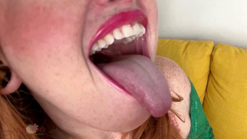 Adora bell – Tongue out Throat open [updated: 2024-12-24]