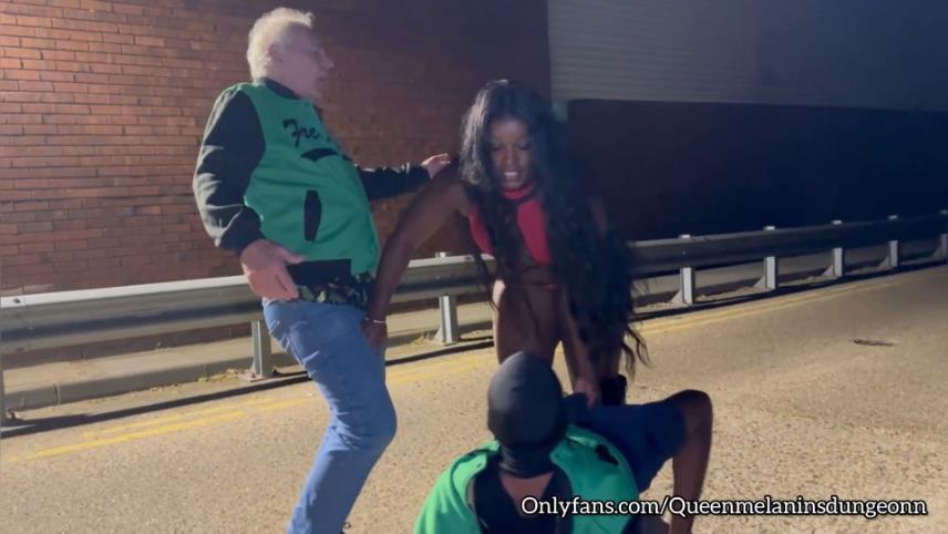 ServeQueenMelanin - Burglars Double Ball Busting Beatdown - UltraHD 2158p [updated: 2024-12-27]