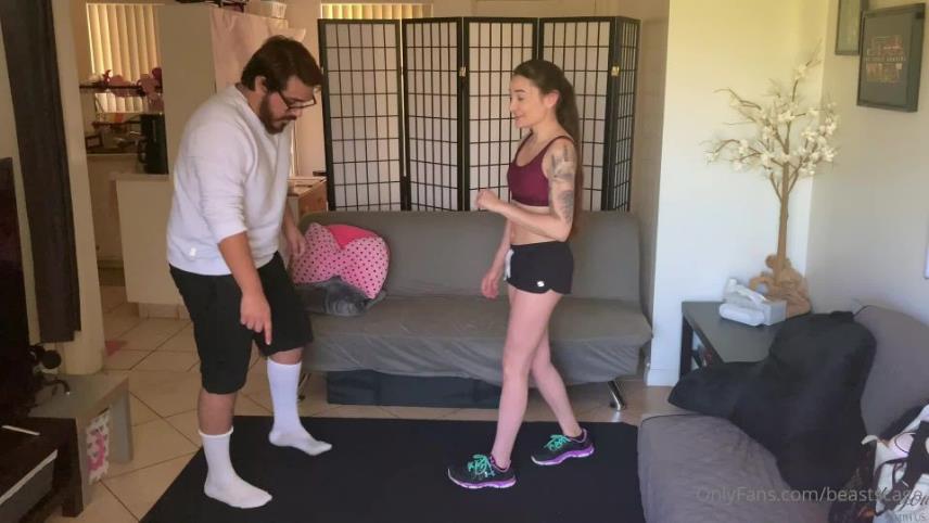 Beastcage Ballbusting - The man himself asks to hit him in the groin 2 - FullHD 1080p [updated: 2024-12-27]