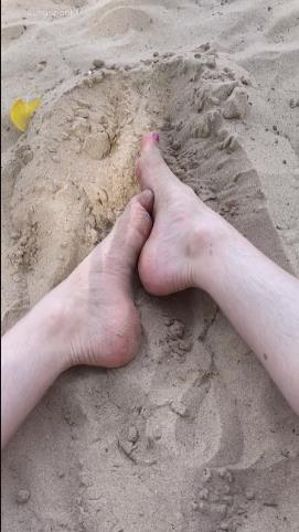 LucySpanks — Sandy Feet Public Worship [updated: 2025-01-03]